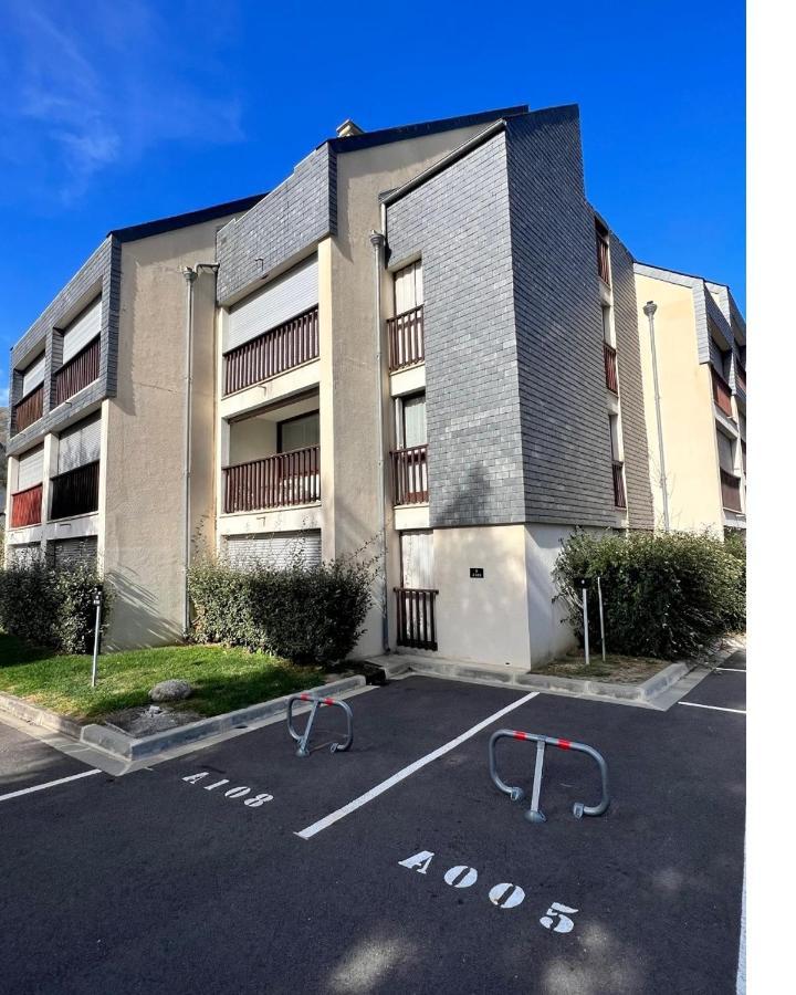 Appt T2 4 Pers Saint Lary Centre Village Parking Exteriör bild